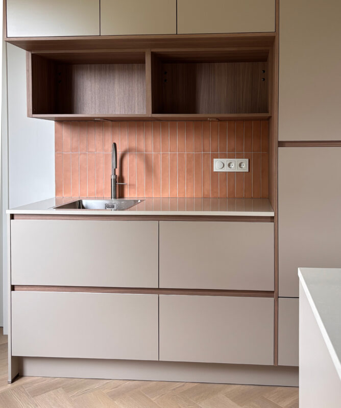 Kleurrijk wonen, kleurrijk interieurontwerp - Francien Pontier Zwolle - Keuken met kleur